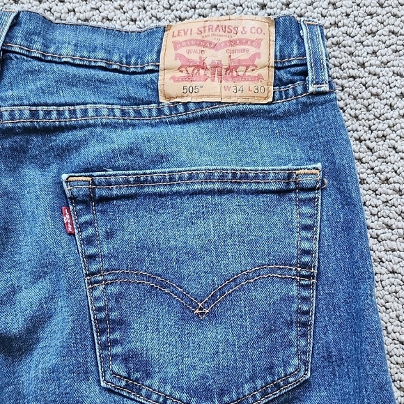 Lev'is Men's Boot Cut Denim Jean Size 34X30. 5 Pocket Classic Wash. - Picture 7 of 9